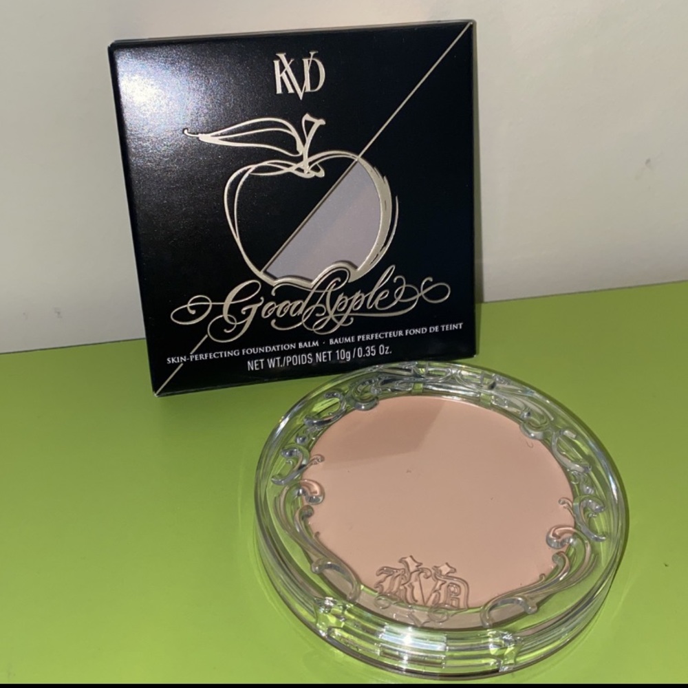 NIB - KVD Good Apple Skin-Perfecting Foundation Balm - Light 004